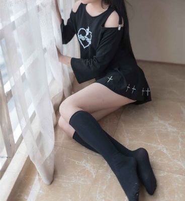 湿润的有夫之妇中文字幕_高清高清视频播放