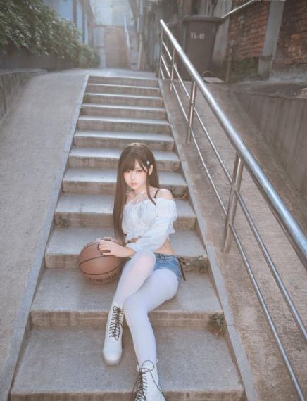 男生带小雨伞_超清免费在线观看