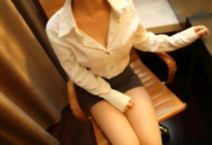 美女翘臀后进式组图_手机在线看片