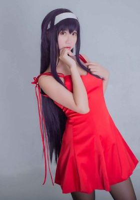 漂亮的保姆免费中文版_HD在线观看高清
